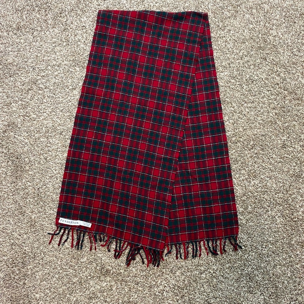 Pendleton OS 100% Virgin Wool Clan Wallace Scarf
